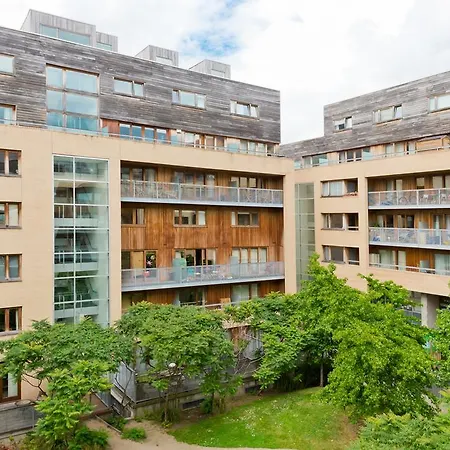 Apartment Retreat